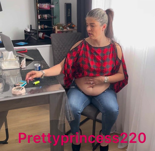 Pretty princess studio: Wet Farts in Jeans