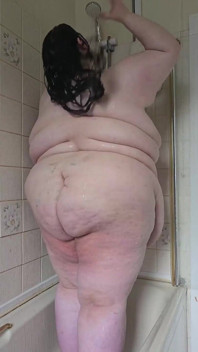 Sensual Shower of an SSBBW Goddess Part 1