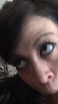MiLF tatuATA E CAZZONE NERO