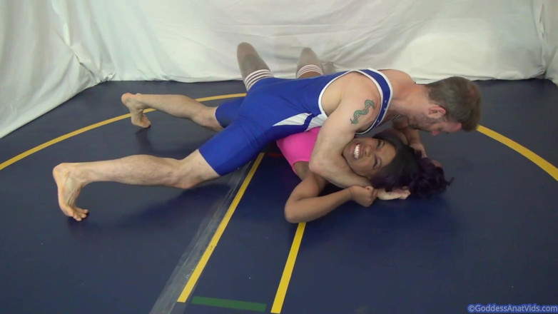 Goddess Anat Official: Todd vs Cupcake, wrestling & lifting