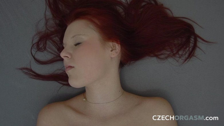 Czech Orgasm: Tjeckisk orgasm 73: Multi-orgasmisk MILf sprutar över hela rummet