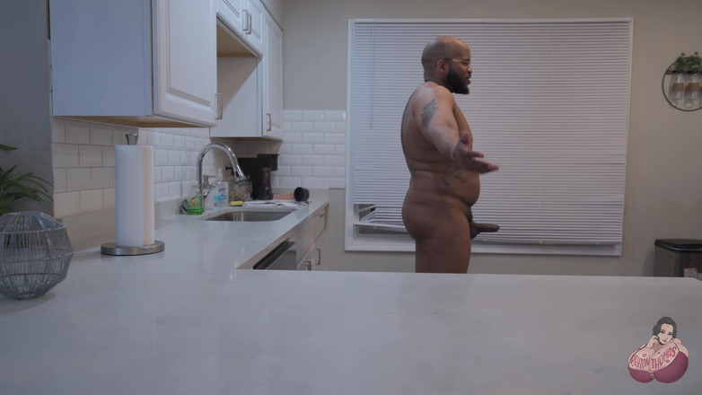 Peyton Thomas: Drama pengiriman, siapa yang lebih enak?