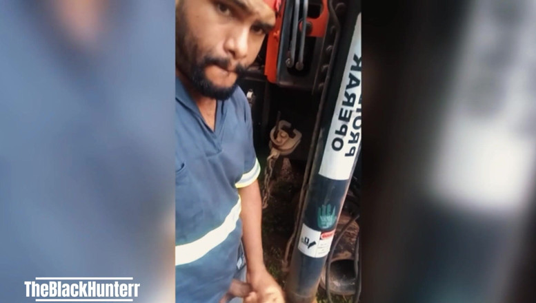 TheBlacKHunterr: Arbeiter masturbiert auf der Baustelle hinter dem Firmenwagen