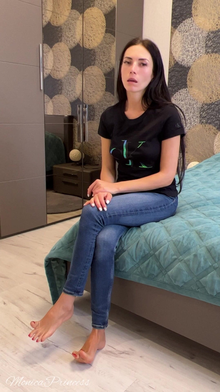 Princess Monica: Iubită infidelă, dominare feminină, batjocură, umilință