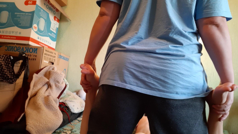 Lesbian-candys: Ho messo uno strap-on sotto i pantaloni e ho scopato...