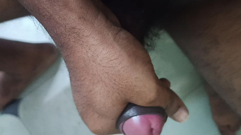 Adityaroy: Crot saat nggak ada orang di rumah