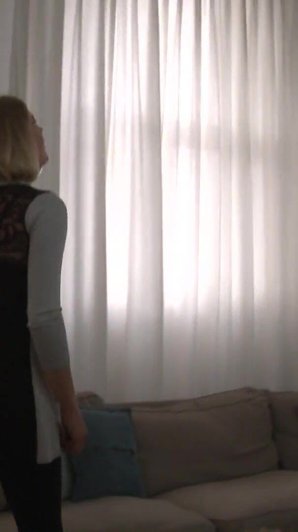 Melody Pleasure: Alexis Golden como a agente imobiliária