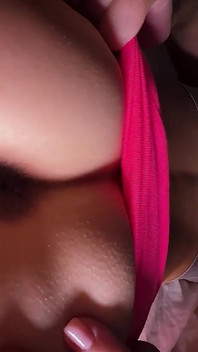 Ella es una joven encantadora que ha ayudado a guiarme creativamente hoy, hoy me puse accidantemente en el culo y la follé