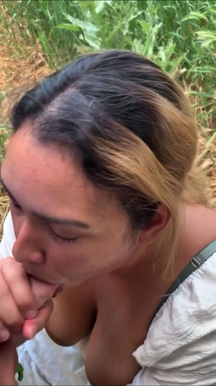 Sandn420: Blowjob jalur pendakian &amp; crot di wajahnya