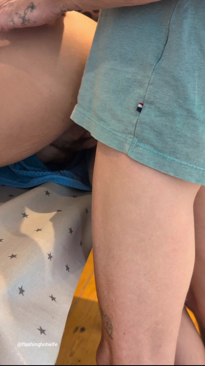 Roo Smith: Fru knullad på matbordet