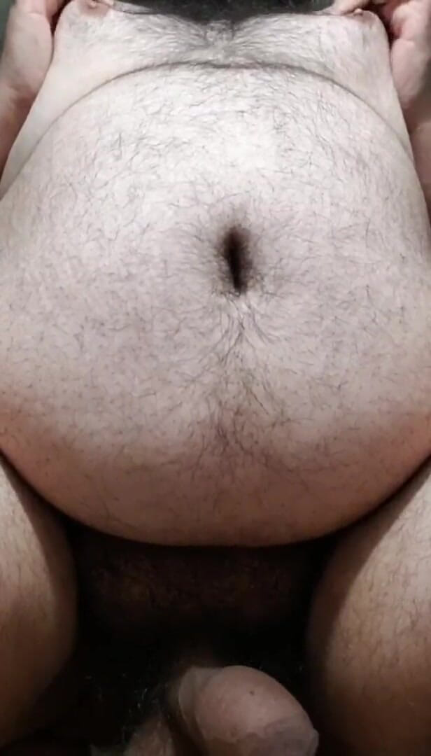 Chunky Belly Boy: Lagi asik mainin perut dan toket aduhainya