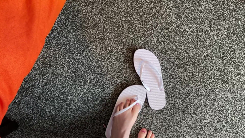 Alice Bean: Penghinaan kaki Sandal