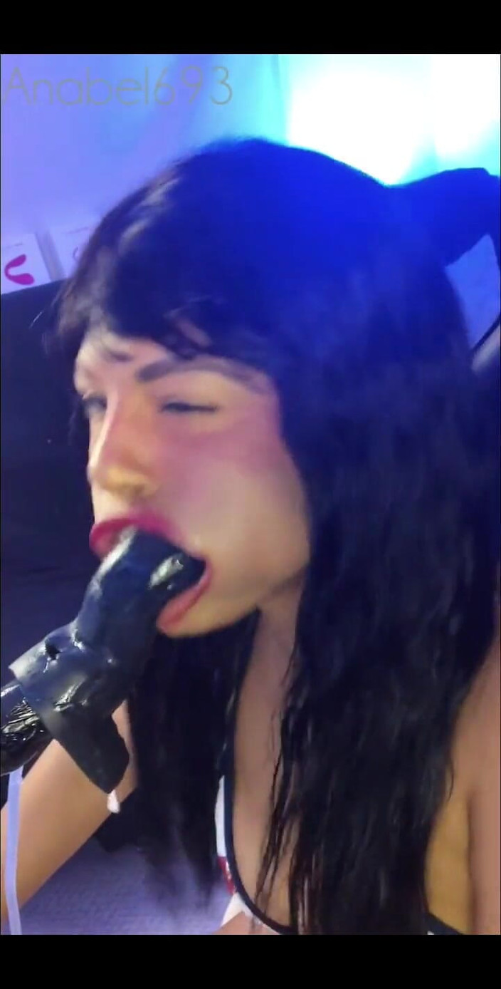 anabel693: Ssę twojego kutasa, tatusiu