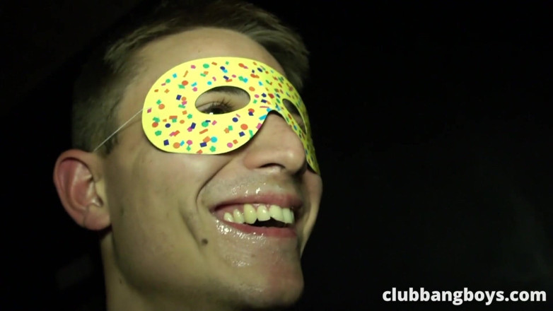 Club Bang Boys: Отримання смачного камшоту на обличчя після трахання в дупу
