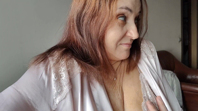 Tumanova Alina: Perdeler asılı olması gerekirken karısının büyük götü sabah ereksiyonda anal...