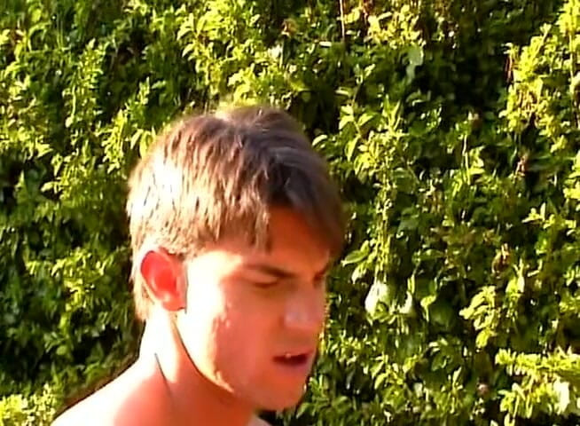 Bareback TV: Curly haired dude outdoor ramming