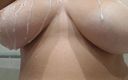 Emma Alex: POV närbild naturliga bröst slowmotion
