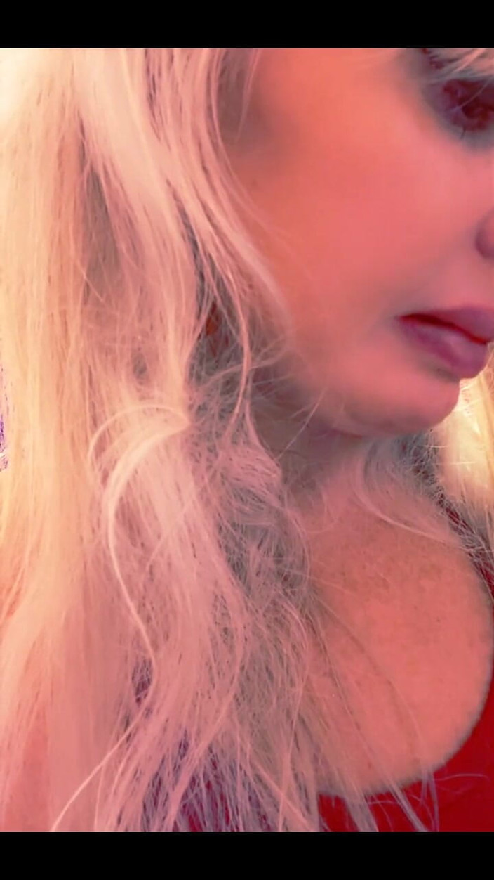 PaintedRose: Последняя из жадных киски на ночь