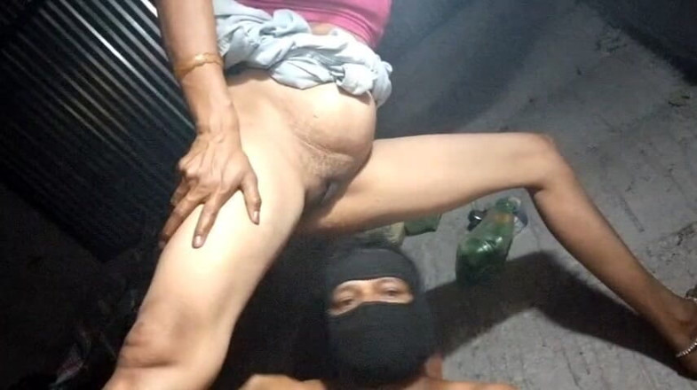 KMM: Desi Marathi Bhabhi Ki Khade Khade Jamkar Chudai Aflevering 3