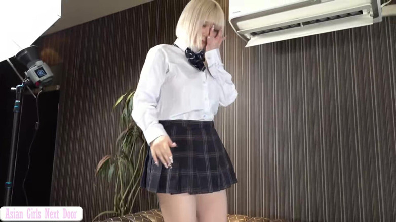What type of JAV do you like: Vollbusige H-cup-Schönheit träumt von noch größeren Kurven in einer unvergesslichen...