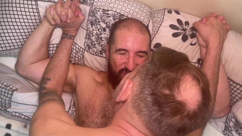 Monster Dick Hunters: Cuando 27cm Te Hacen Pasarlo Mal