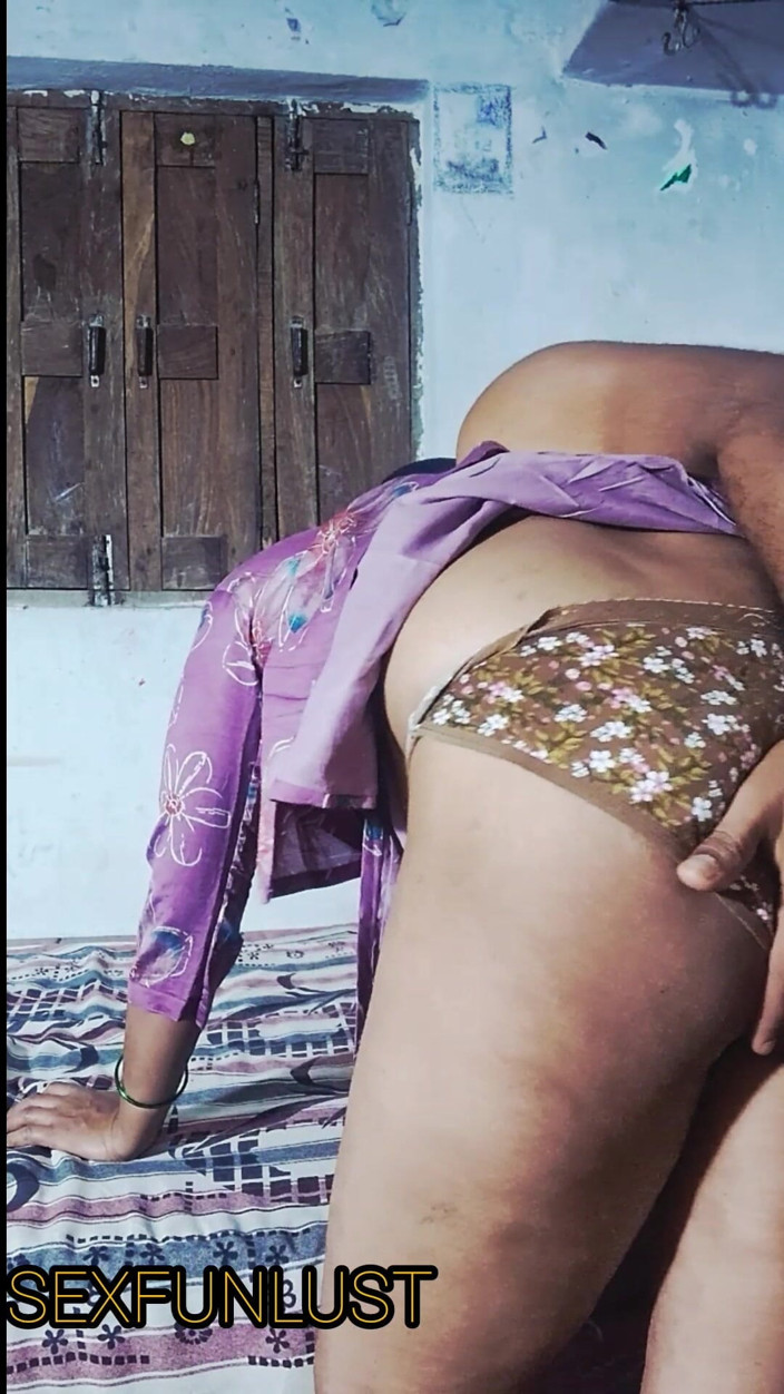 Sexfunlust: Seksowna Bhabhi Richa Ki Hot Chudai Pati Ke Dost Ne...