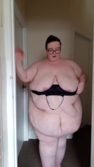 SSBBWLadyBrads: Îmi place să mă dezbrac