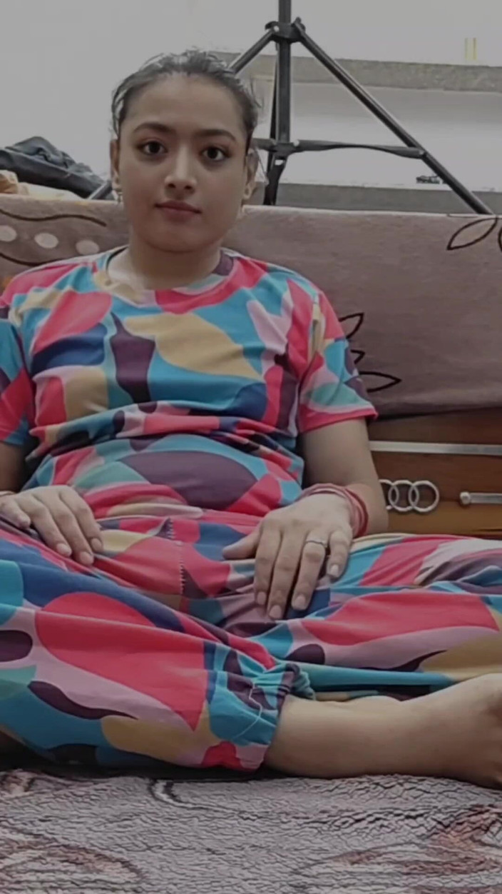 Khushboobhabi: A garota do interior abriu o namorado em uma vídeo...