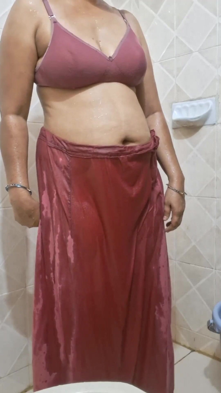 Sexy sindu: Il miglior sesso in bagno di una coppia