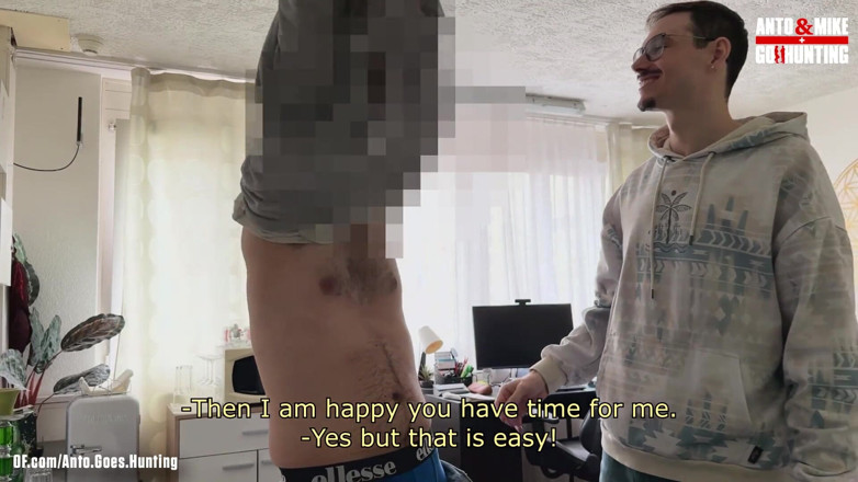 AntoGoesHunting: Młody Prosty Hydraulik Zostaje Po Raz Pierwszy Wylizany I Wypróbowuje...