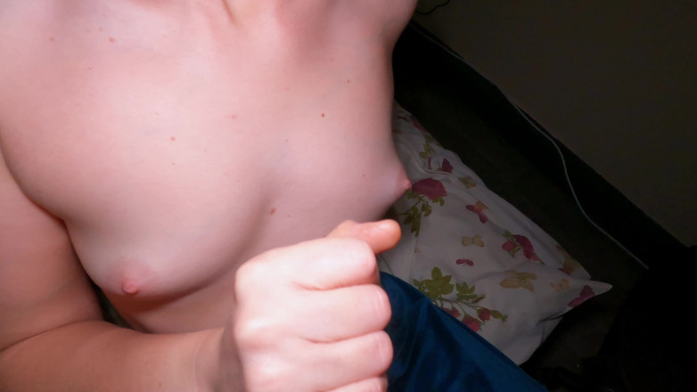 Love_Adventures: ¡Mi hermanastra me da un orgasmo nocturno!