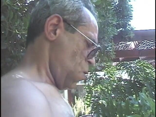 Sex Karma: Kobiety w ciąży pobierają jej cipkę lizaną przez jacuzzi
