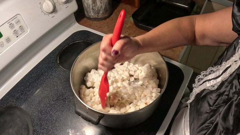 Homesteadmama: Cheryl Cooks a Halloween Treat