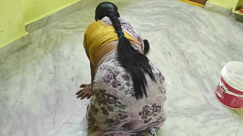 RoyToy: hot desi naukar ki chudaee