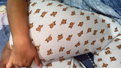 Gordo fuck: Eu acordo minha meia-irmã massageando suas nádegas. Ela me deixa...