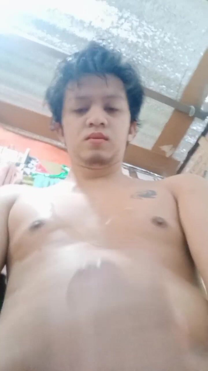 KrakenTwink: Napalony na ojczyma i pozwól mojemu kutasowi zbadać! Pinoy Twink...