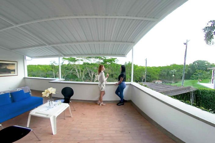 VR Latina: Dreams Cum True