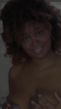 Je profite de ma belle-mère sous la douche