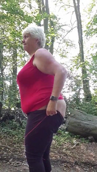 Striptis di Hutan