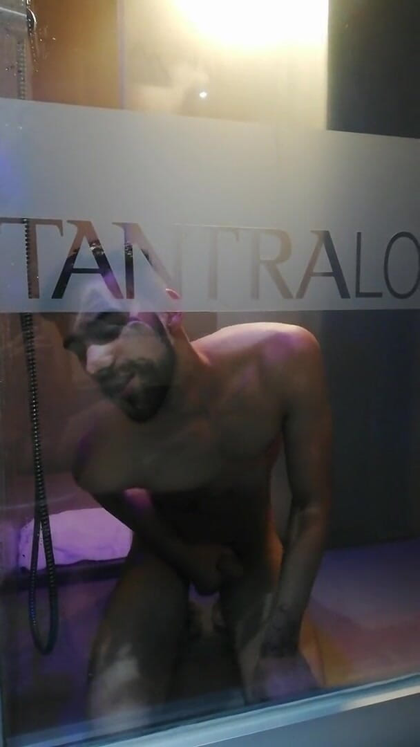 LuckyGuyLover: Putting on a show in a glass bath