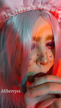 E-girl Lutscht Und Leckt Deine Eier