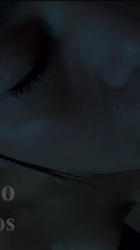 En train de baiser en se préparant