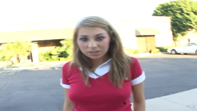 Crispy Teens: Sexy teenagerka je ošukaná a vystříkaná na obličej v kamionu...