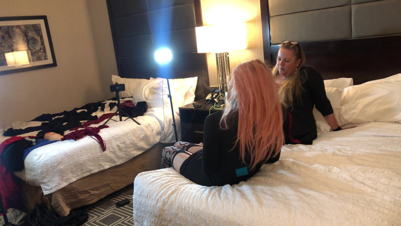 Sissy Bailey Wilde: Femminizzata dal compagno di stanza come disciplina