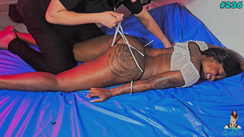 Squirting Sp: Ebony Screaming so Much but the Bed Got so Wet