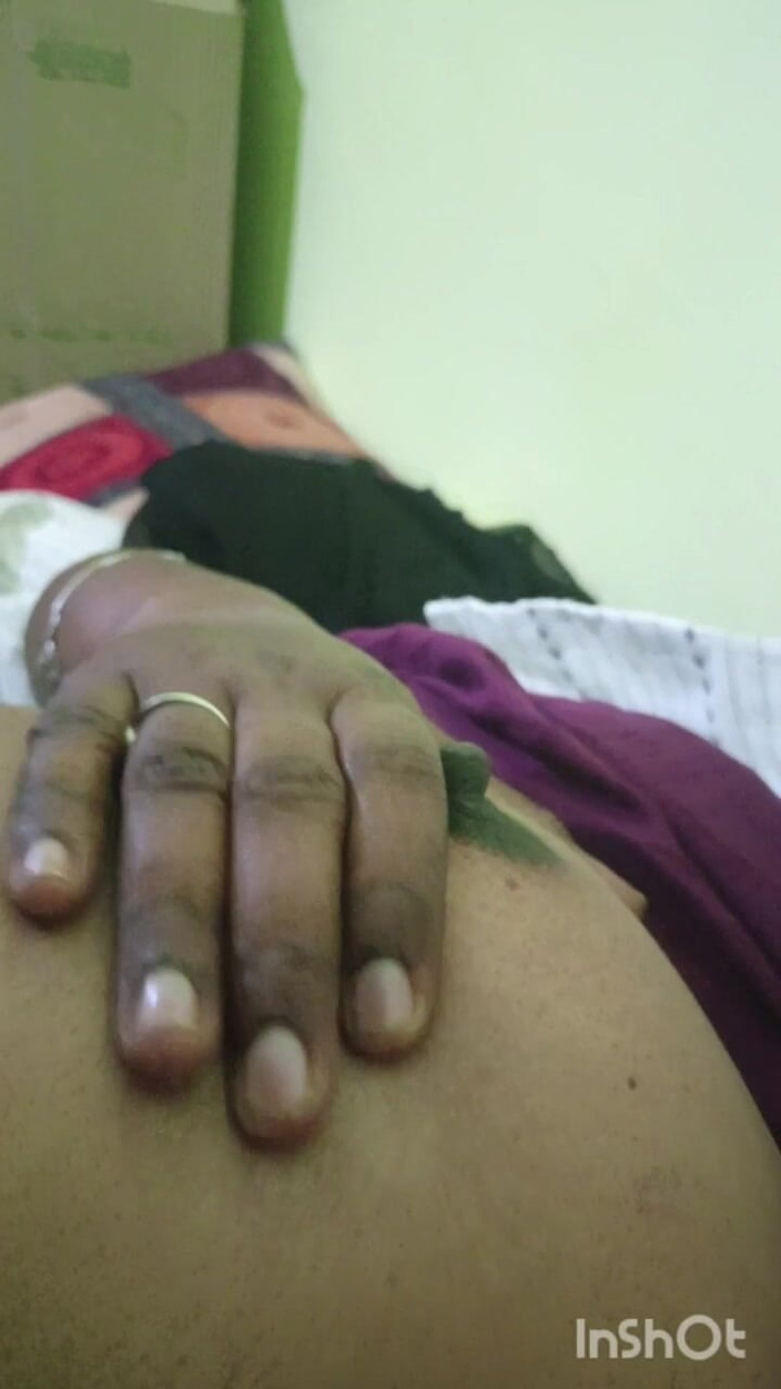 Hotmahi: Hotmahi romantická scéna