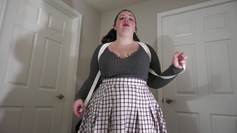 Ashleylynn1323: BBC Janitor Tricks Teen BBW Student