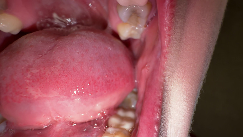 Hottie goddess: Deep Throat Slime Extrakce: Ultimátní slintání a výstřik do hlenu