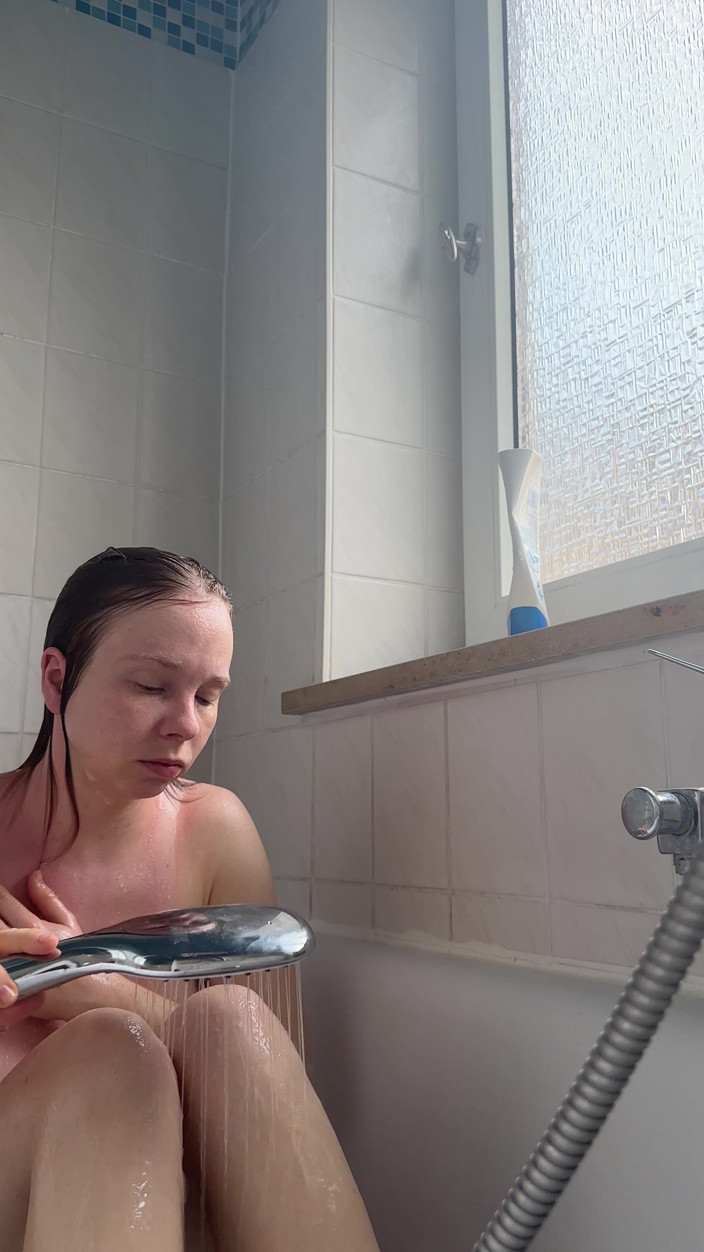 SweetLucy96: Labia panjang dan puting keras