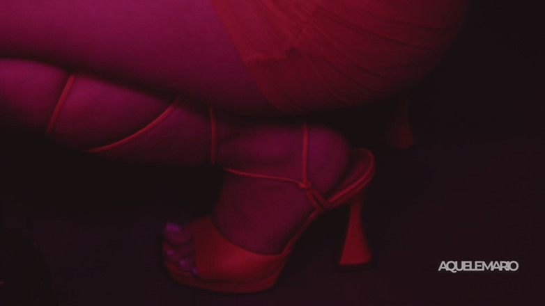aquelemariooficial: Brazilian Sexy Girl Really Enjoyed Showing off at Swing Party...